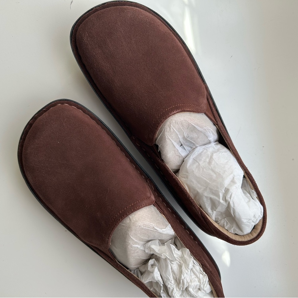 Alegria Women's Cocoa Brown Slip-On Loafers (Debra Style)
